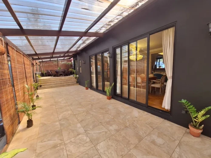 Maisons / Villas - 5 chambres - Curepipe