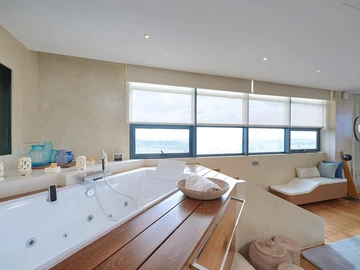 6 Bedroom Penthouse