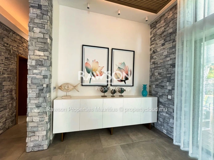 4 Bedroom Luxury Villa | Pool & Garden | Péreybère | Accessible To Foreigners | €