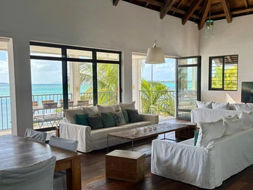 6 Bedroom Villa