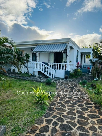 "Grand Gaube Gem: Furnished Mauritian Villas for Rent, 90m² Living Area with Stunning Amenities, Rs 30,000/month"