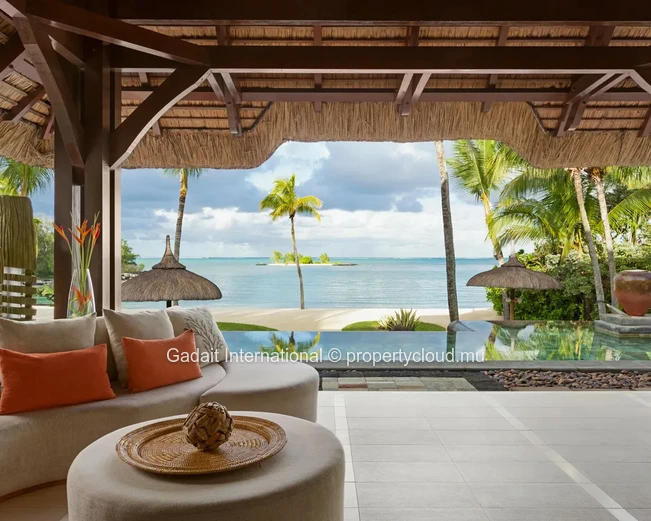 Villa de luxe en bord de mer à vendre | Plage privée et vues sur l'Océan Indien