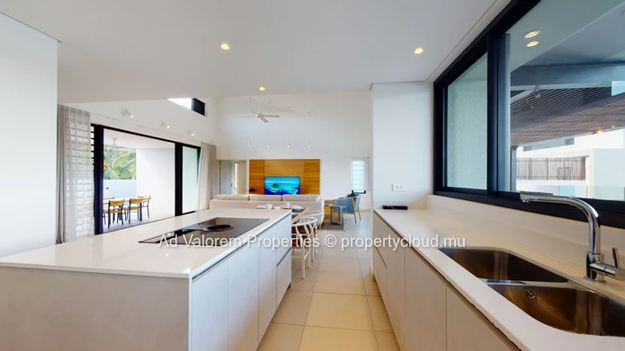 Penthouse sur l'eau, disponible aux etrangers