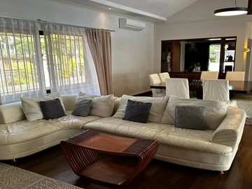 5 Bedroom Villa