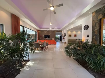 4 Bedroom Villa
