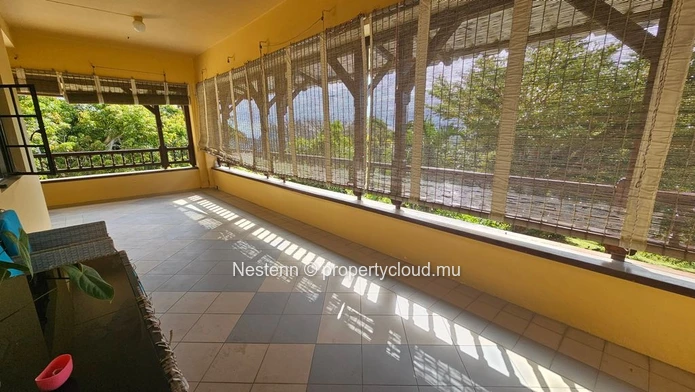 Prestigious property ideal for a head office or offices
