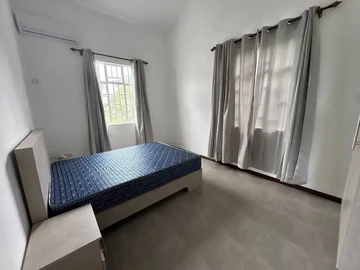 5 Bedroom Villa