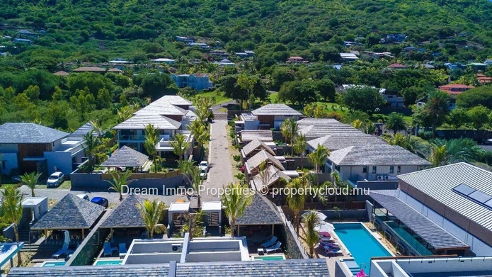 3-bedroom villa in an estate between the sea and the mountains in Black River - Mauritius