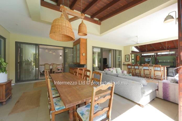 Title tag Villa for sale Mont Mascal – Private 6-villa residence | Intermezzo