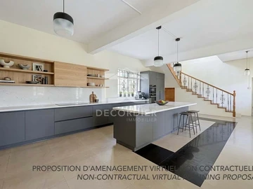 6 Bedroom House