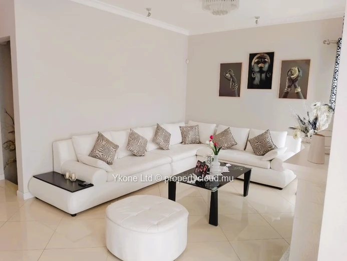 Villa For Sale In Rose Hill