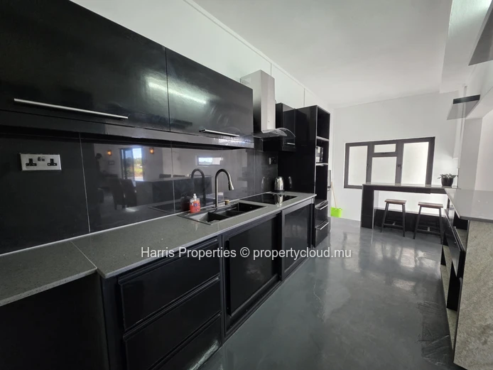 Spacieux et moderne appartement de premier étage à louerà Vale