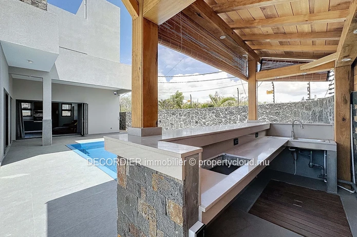 For Rent – Chemin Vingt Pieds, Grand Baie