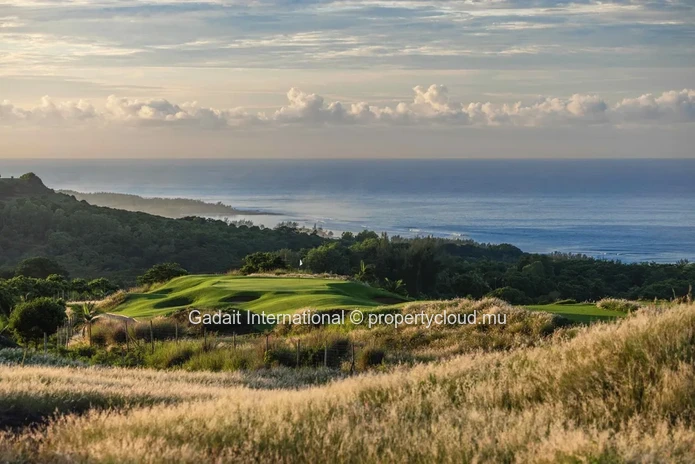 Luxury 4-bedroom villa for sale with golf and ocean views, Mauritius