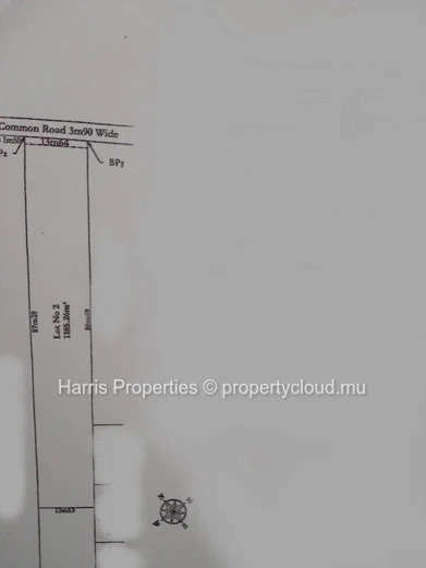 Residential land of 28 perches for sale in Flacq 