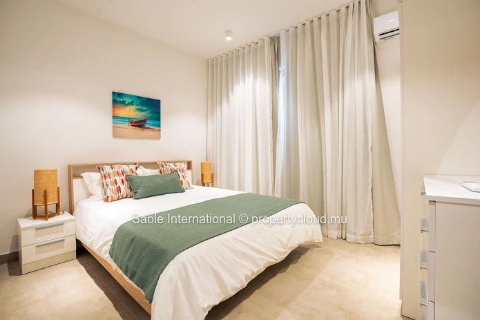 Appartement Tamarin, Rivière Noire - Black River, 180m², 3 chambres, piscine privée, meublé, proche commodités.
