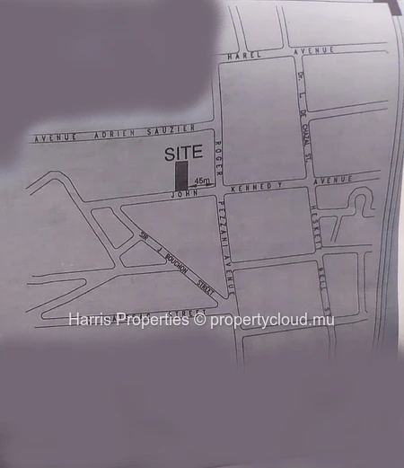 Expansive residential land of 622 toises for sale in Floreal 
