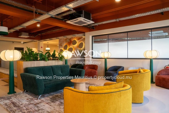 64.5 M² Office | Reception | Parking | Meeting Room | Security | Solitude