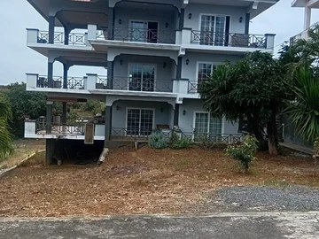 5 Bedroom Apartment