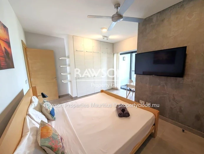 Magnifique Penthouse 3 Chambres En-Suit | Piscine De Style Lagon | Mont Choisy | € 720,000