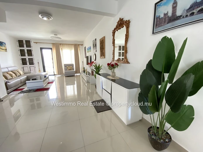 Beautiful 3-bedroom furnished apartment for rent near the sea in Pereybere, Mauritius