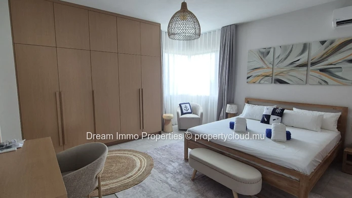Location Superbe Penthouse Vue Mer & Montagne A Flic En Flac – Ile Maurice