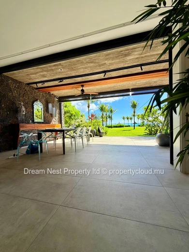 An Exceptional Beachfront Address in the North of Mauritius - Freehold