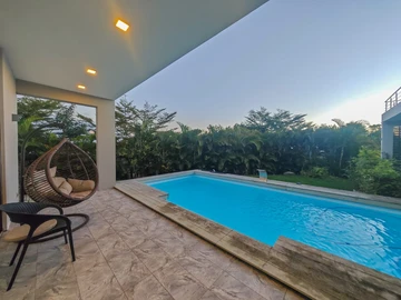 4 Bedroom Villa