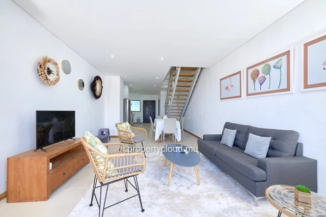 Apartment for sale accessible to foreigners (R+2) on Grand Baie La Croisette, 130 m2 duplex, sold furnished and equip...