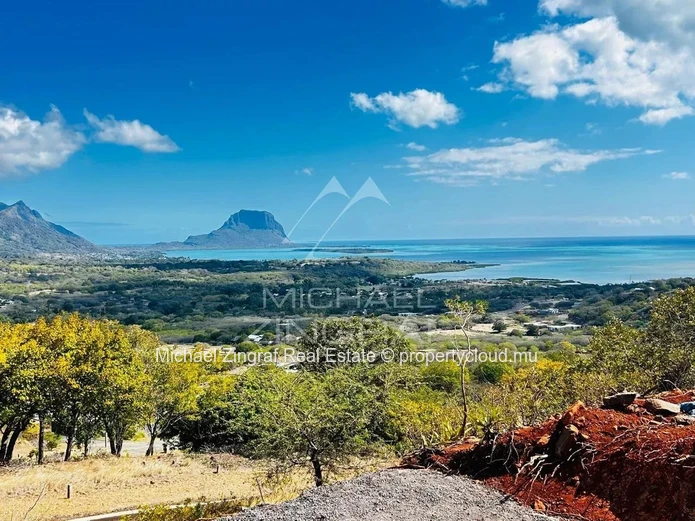 Villa d’Exception de 3 Chambres avec Vue sur les Montagnes