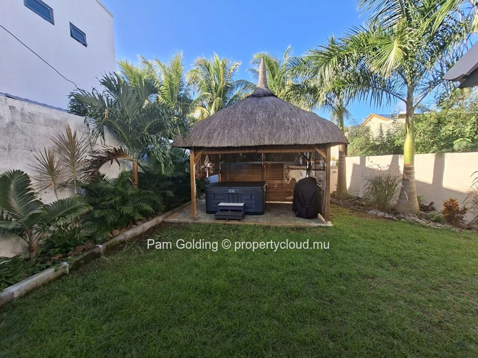 À Vendre – Charmante Villa de 220 m² à Calodyne