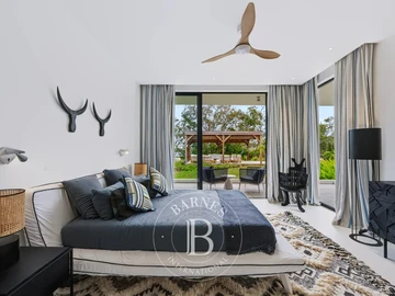5 Bedroom Villa