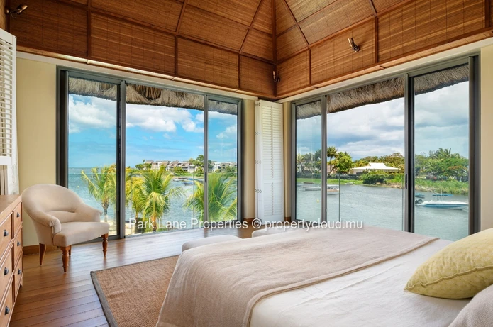 Luxury 5 bedroom marina villa with access and sea views in Mauritius  