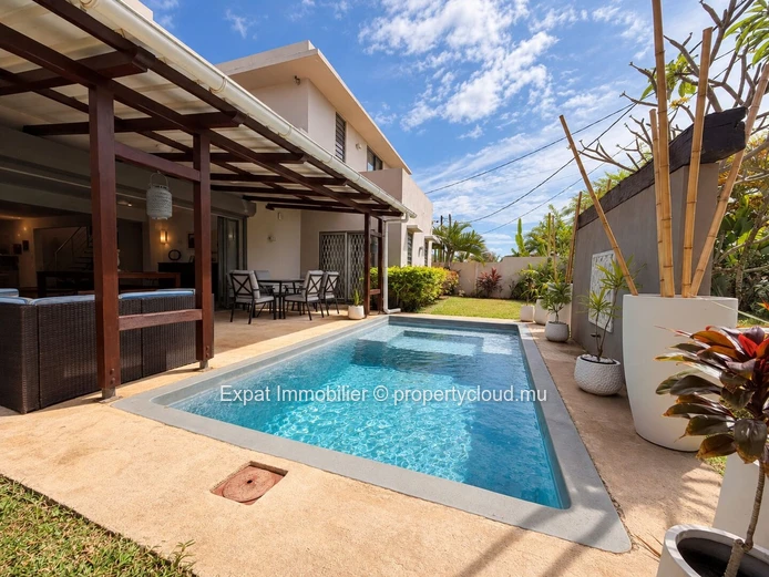 Stunning Renovated 3-Bedroom Ensuite Villa with Private Pool – Pereybere