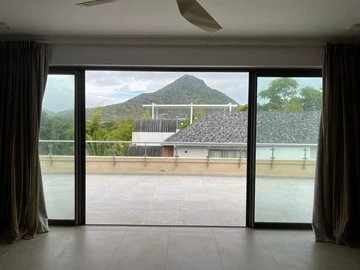 3 Bedroom Commercial Property