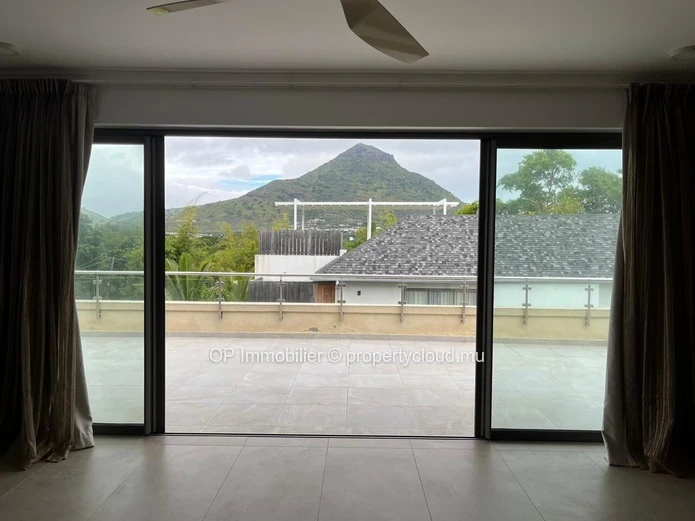Luxurious Tamarin Penthouse with Breathtaking Sea Views - 367m², 3 Bedrooms, Office, Beachfront Living - Rs 42M
