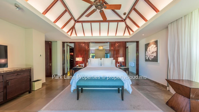 Luxury IRS Four Seasons Villa Suite with Private Pool, Golf & Ocean Views