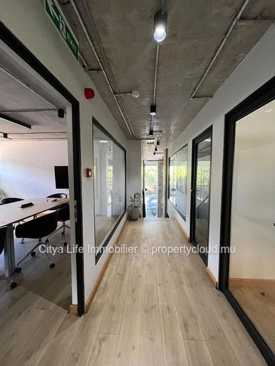 Bureaux à louer à Pointe aux Canonniers – 160m² lumineux et spacieux