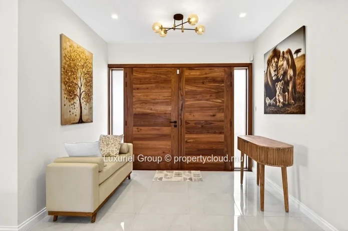 Villa De Prestige À Vendre – Péreybère