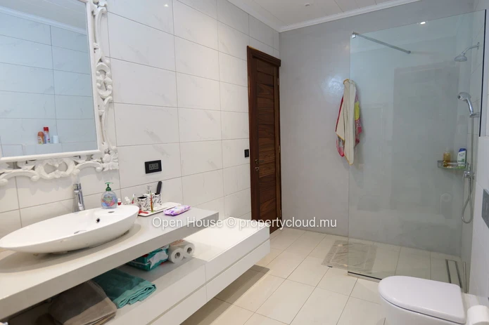 Villa meublée 3 chambres avec piscine privée à louer à Tamarin