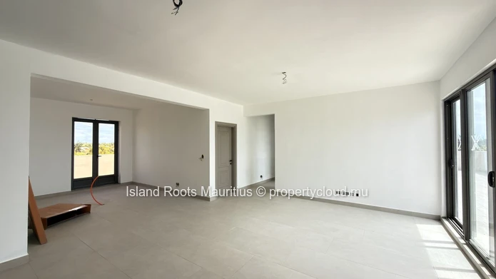Modern Living in Péreybère – 3-Bedroom Penthouse for Sale (Sole Mandate)