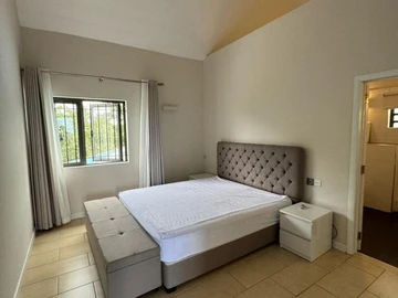 5 Bedroom Villa