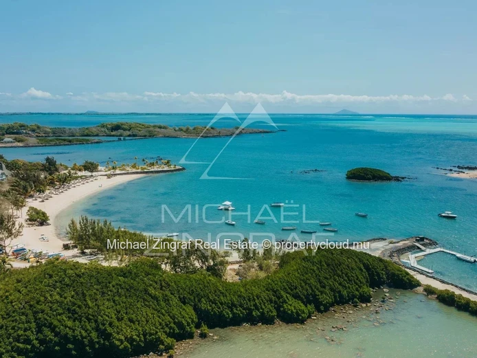 Île Maurice – Élégant Duplex de 3 Chambres avec Piscine Privée à Azuri Ocean & Golf Village