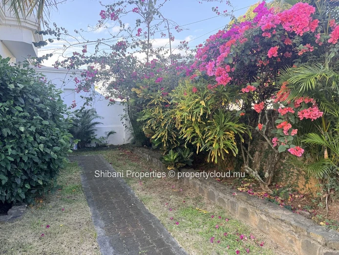 Maison À Vendre | Roches Brunes