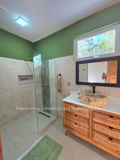 Belle villa de charme a pereybere, 3 chambres, piscine jardin et vaste terrasse