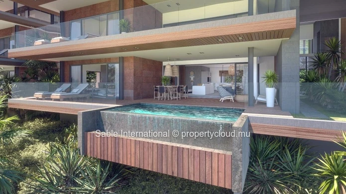 PDS à vendre à Tamarin, Rivière Noire - Black River. Extérieurs : LP, Parking, Veranda, Balcon, Piscine. Intérieurs :...