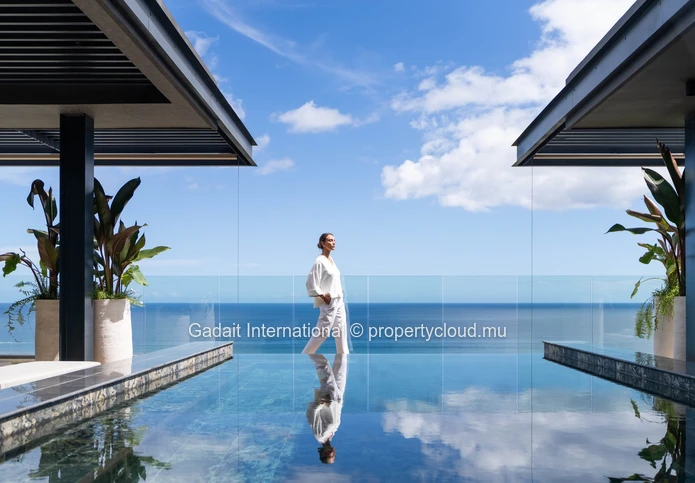 Penthouse LOÉ – Location d'Exception à Rivière Noire, Île Maurice