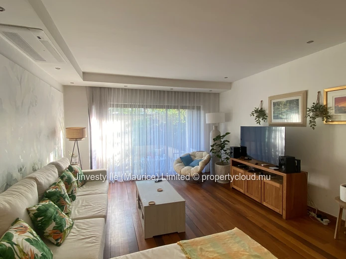 Pereybere: 171 m² apartment, 3 bedrooms, two terraces and shared pool