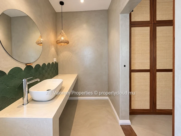 Maison 4 chambres avec piscine et grand jardin à louer à Calodyne