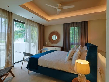 5 Bedroom Villa